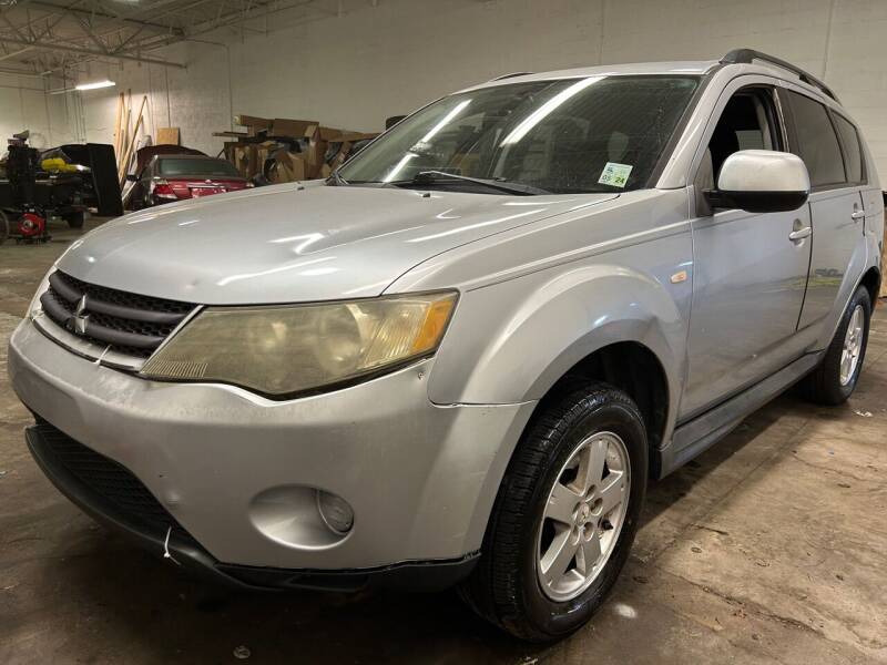 2009 Mitsubishi Outlander for sale at Paley Auto Group in Columbus OH