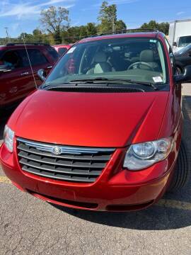 2006 Chrysler Town and Country for sale at Route 33 Auto Sales in Carroll OH