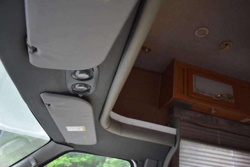 2002 Ford E-Series E-450 SD