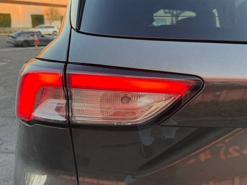 2020 Ford Escape SEL