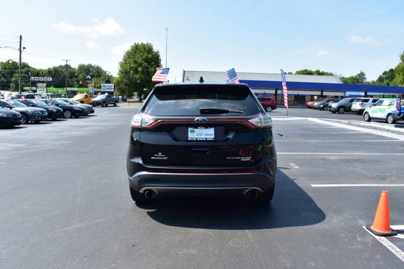2017 Ford Edge Titanium