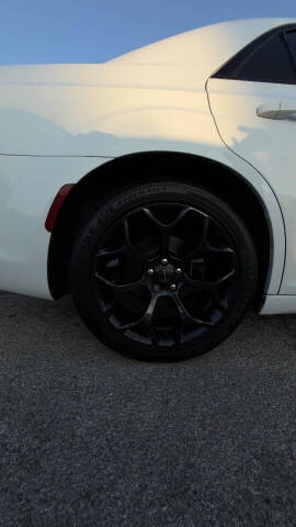 2019 Chrysler 300 Touring