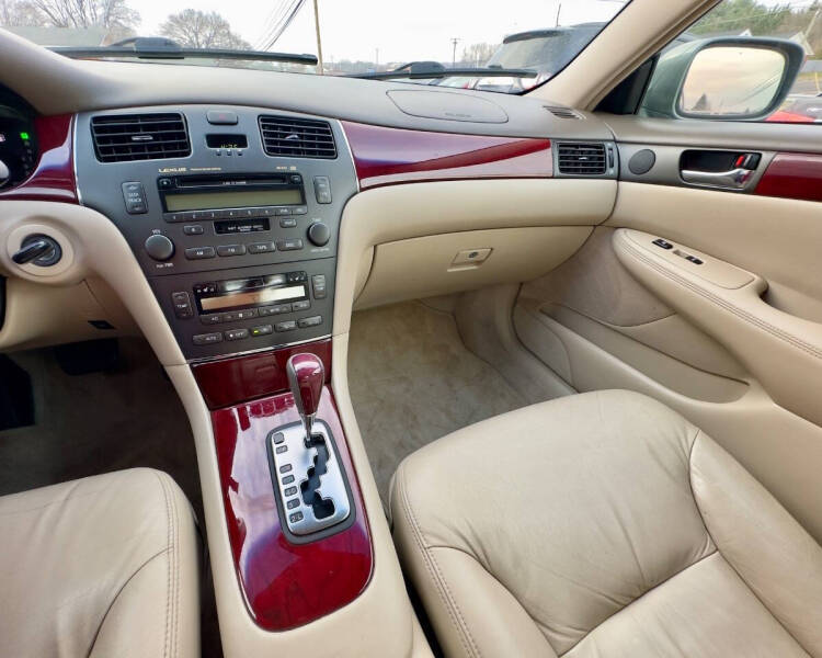 2004 Lexus ES 330