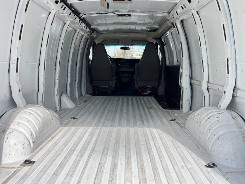 2023 Chevrolet Express 2500