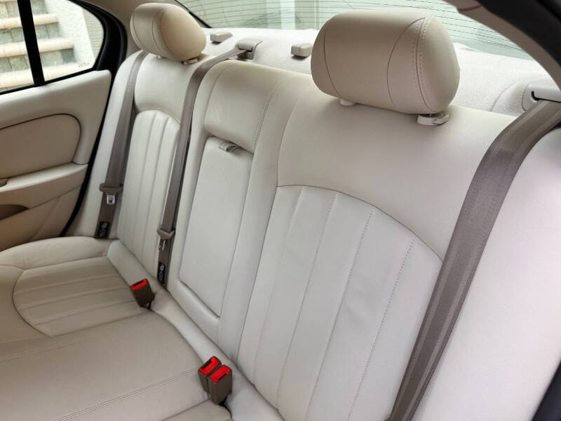 2003 Jaguar X-Type 2.5
