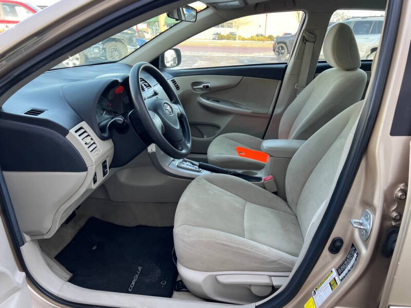 2011 Toyota Corolla LE