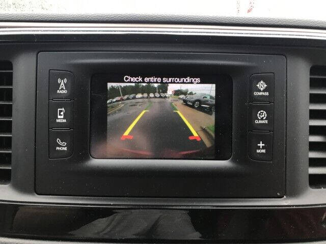 2017 Chrysler Pacifica Touring-L