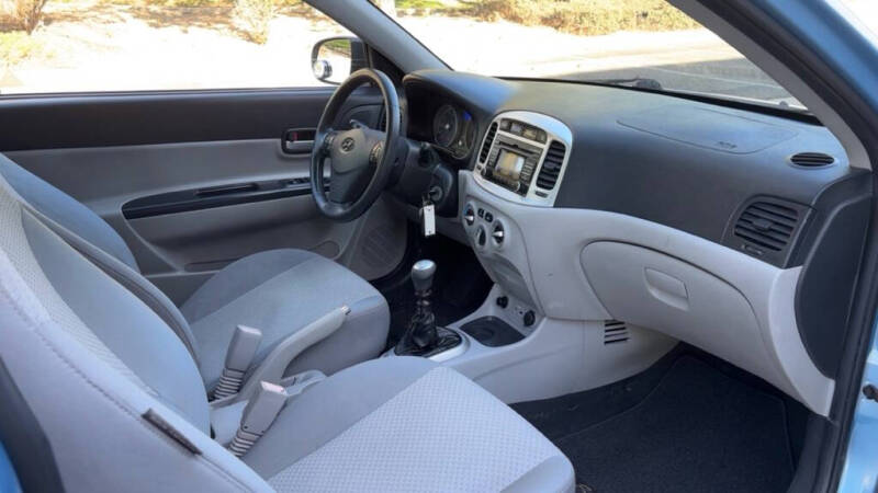 2011 Hyundai Accent SE