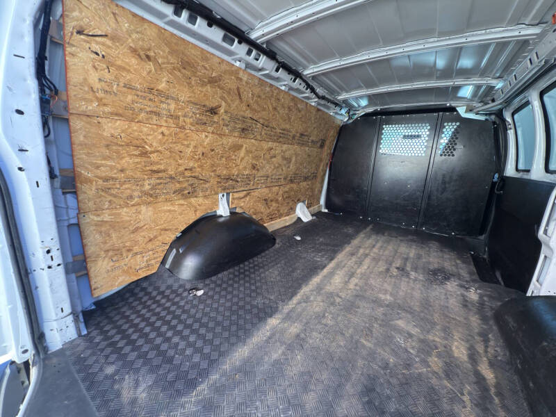 2021 GMC Savana 2500