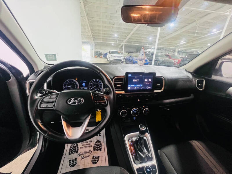 2021 Hyundai Venue SEL