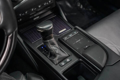 2020 Lexus ES 300h Ultra Luxury