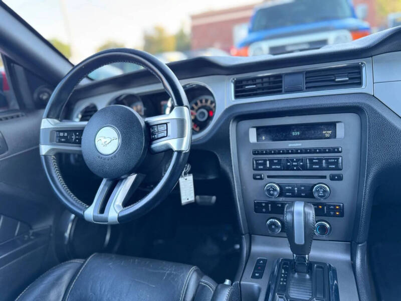 2013 Ford Mustang V6 Premium