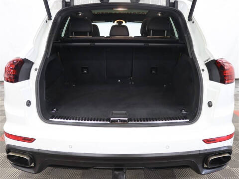 2018 Porsche Cayenne Platinum Edition