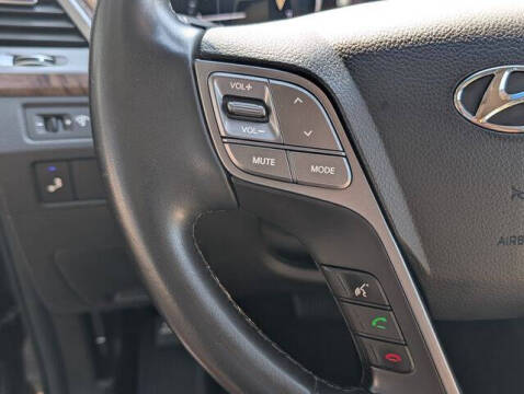 2017 Hyundai Santa Fe SE