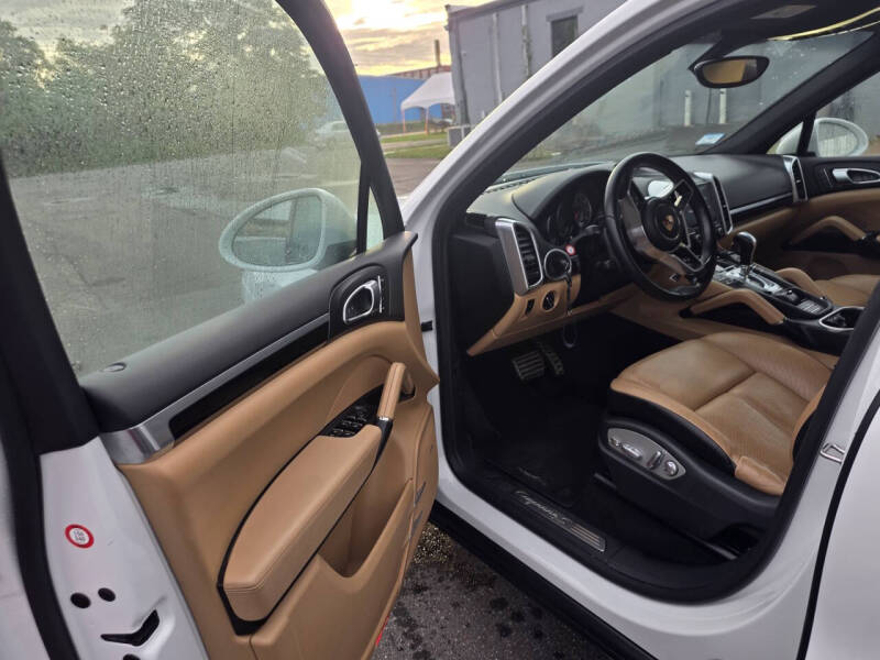 2017 Porsche Cayenne S
