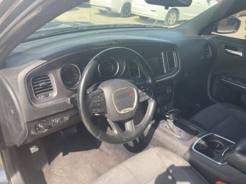 2017 Dodge Charger SE