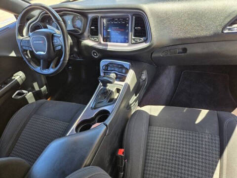 2017 Dodge Challenger SXT