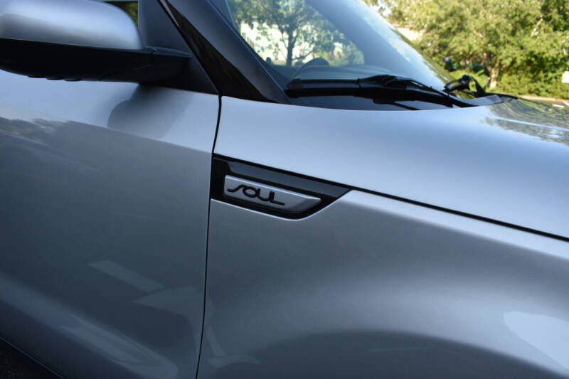 2017 Kia Soul +