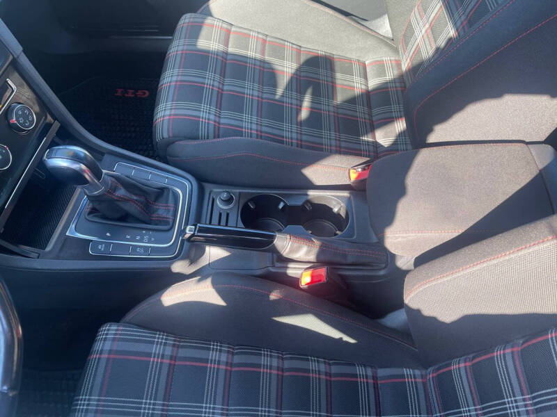 2015 Volkswagen Golf GTI S