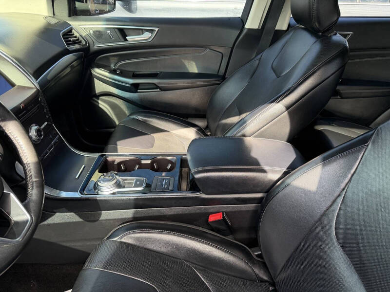 2019 Ford Edge Titanium