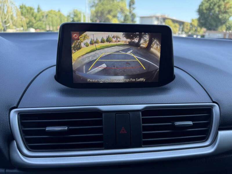 2017 Mazda MAZDA3 Touring