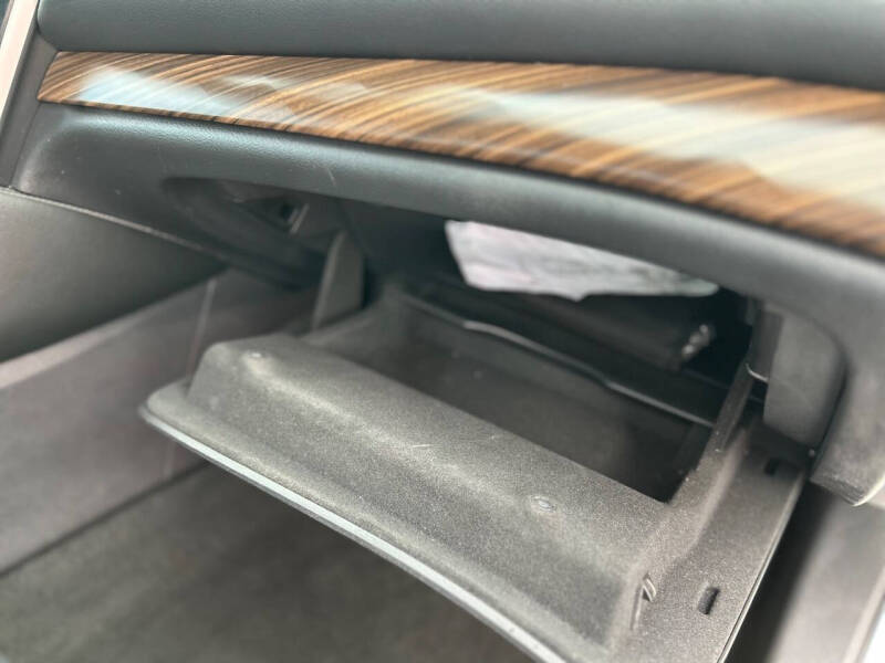 2017 Nissan Maxima Platinum