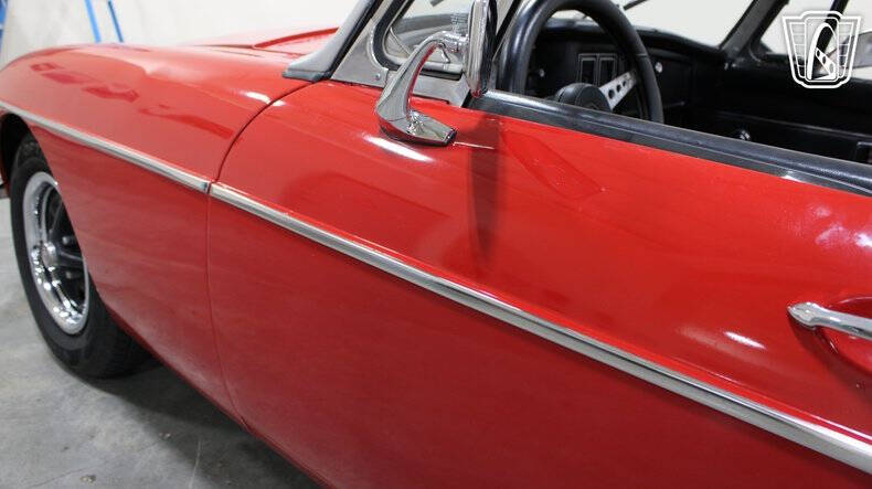 1972 MG B
