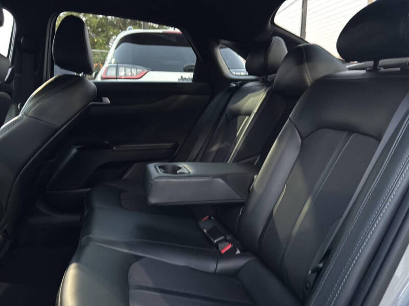 2023 Kia K5