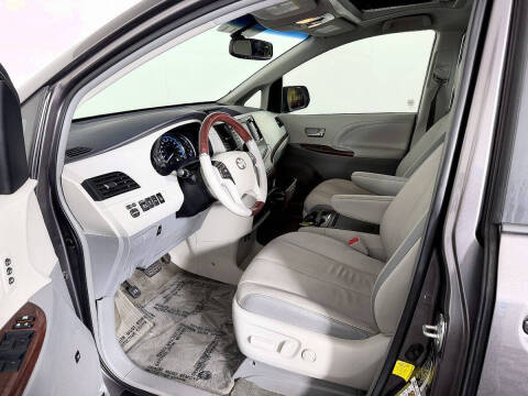 2013 Toyota Sienna