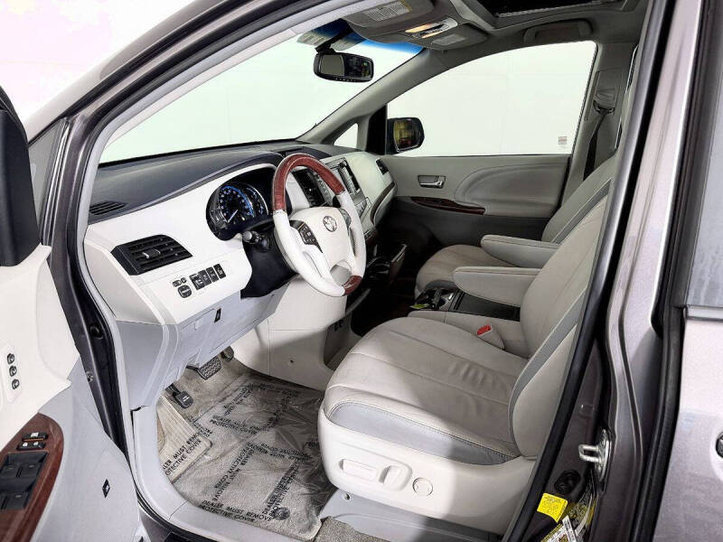 2013 Toyota Sienna