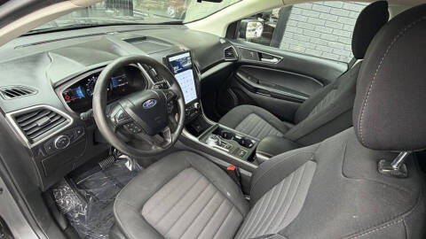 2022 Ford Edge SE