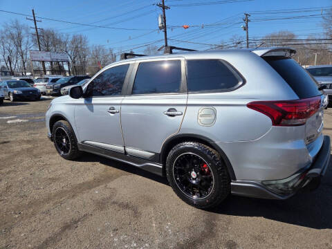 2016 Mitsubishi Outlander SE