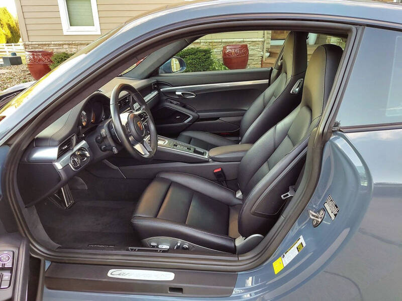 2017 Porsche 911 Carrera 4S