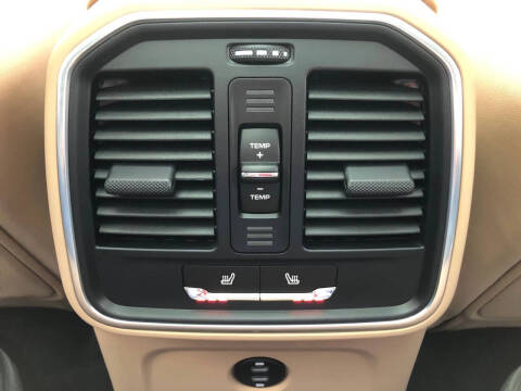 2022 Porsche Macan S