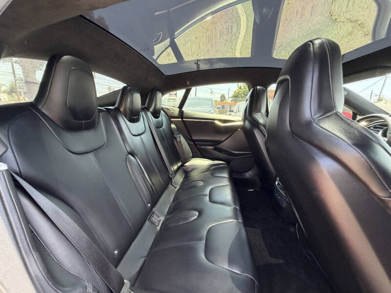 2016 Tesla Model S 75D