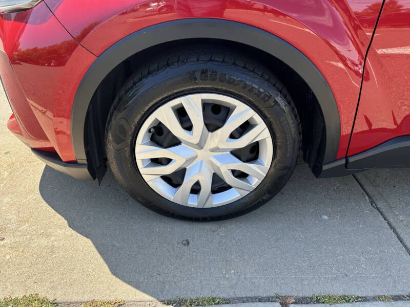 2020 Toyota C-HR XLE