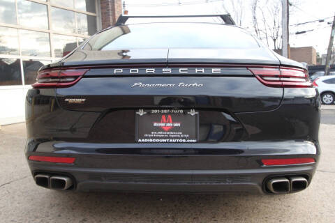 2017 Porsche Panamera Turbo