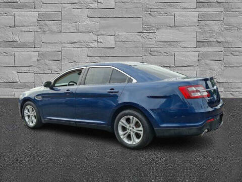 2017 Ford Taurus SE