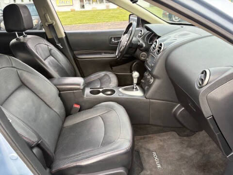 2013 Nissan Rogue SV w/SL Package