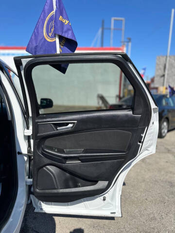 2015 Ford Edge SE