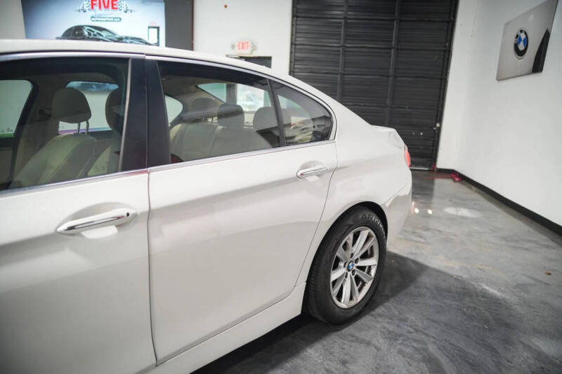 2015 BMW 5 Series 528i