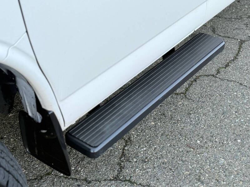 2016 GMC Savana 2500