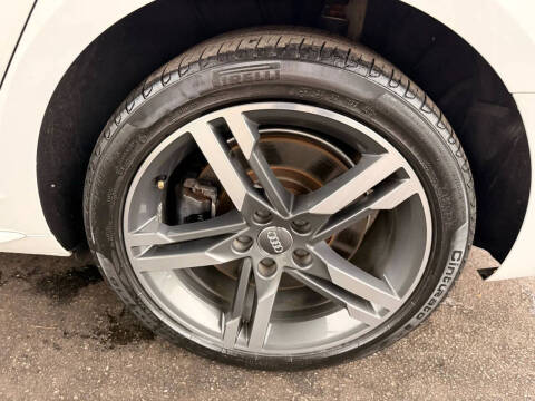 2017 Audi A4 2.0T quattro Premium Plus