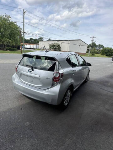 2013 Toyota Prius c One