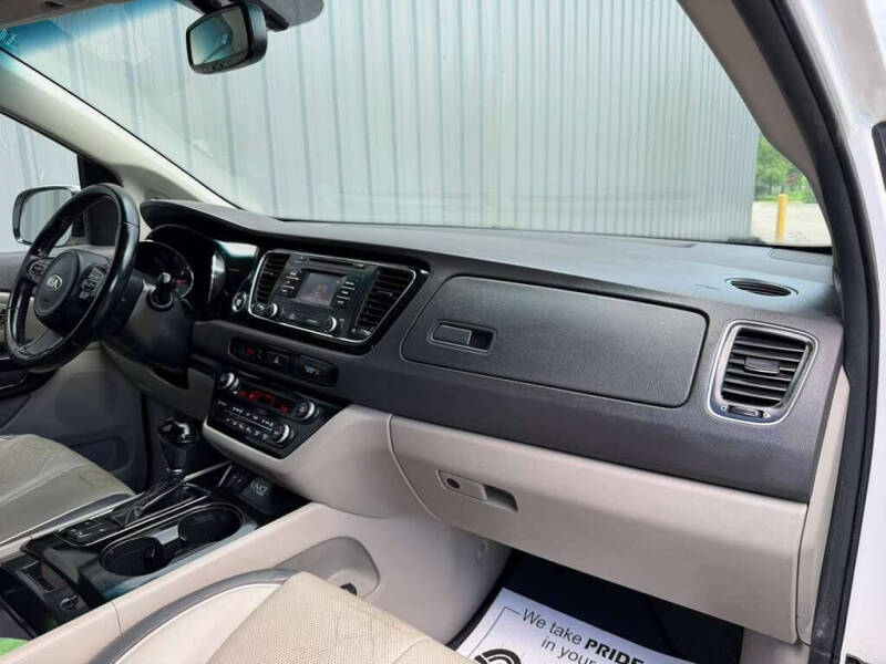 2016 Kia Sedona SX
