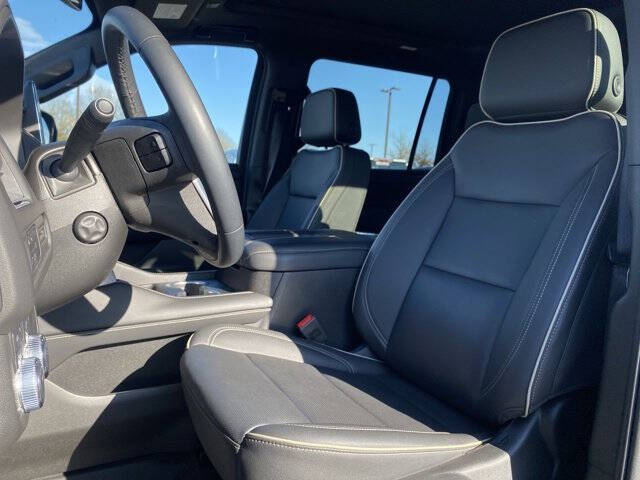 2023 GMC Yukon XL SLT