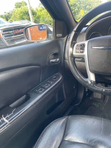 2011 Chrysler 200 Limited