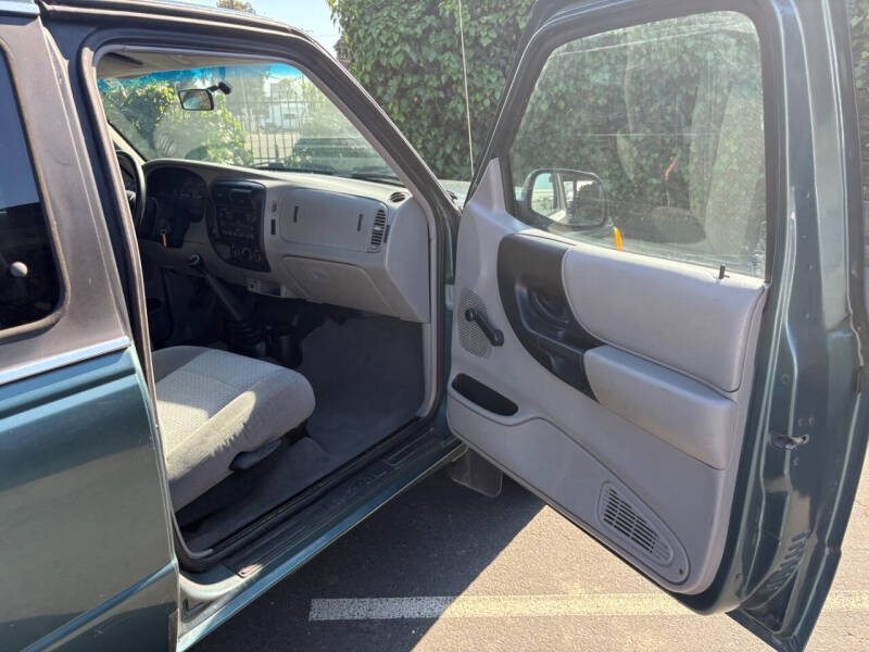 2000 Mazda B-Series B3000 TL