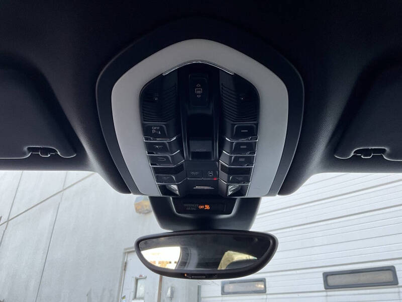 2017 Porsche Macan S