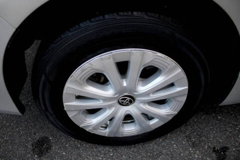 2020 Toyota Prius LE